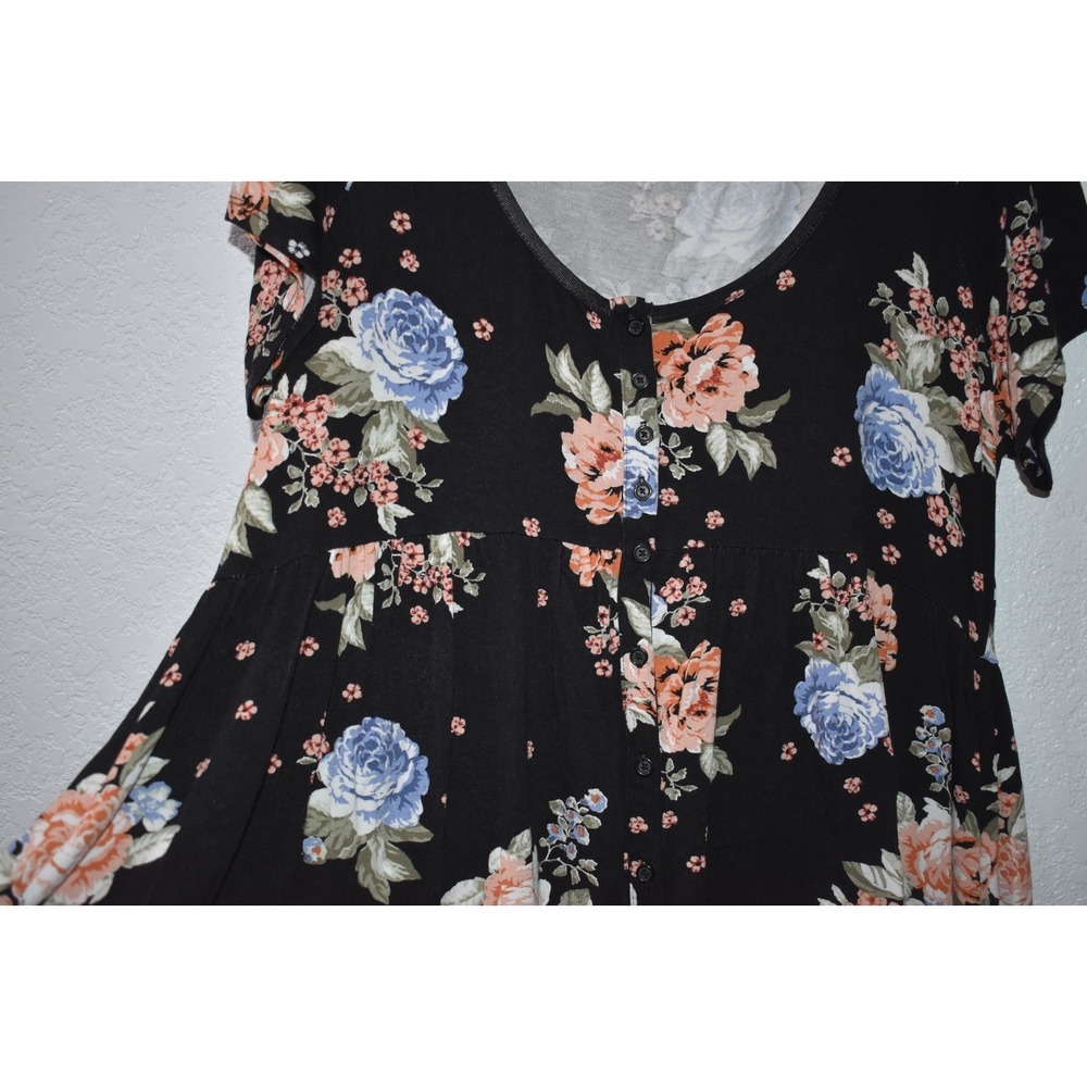 TORRID 0X Soft Stretch Tunic BABYDOLL Scoop Neck High/Low Hem Button Front Black - Picture 10 of 16